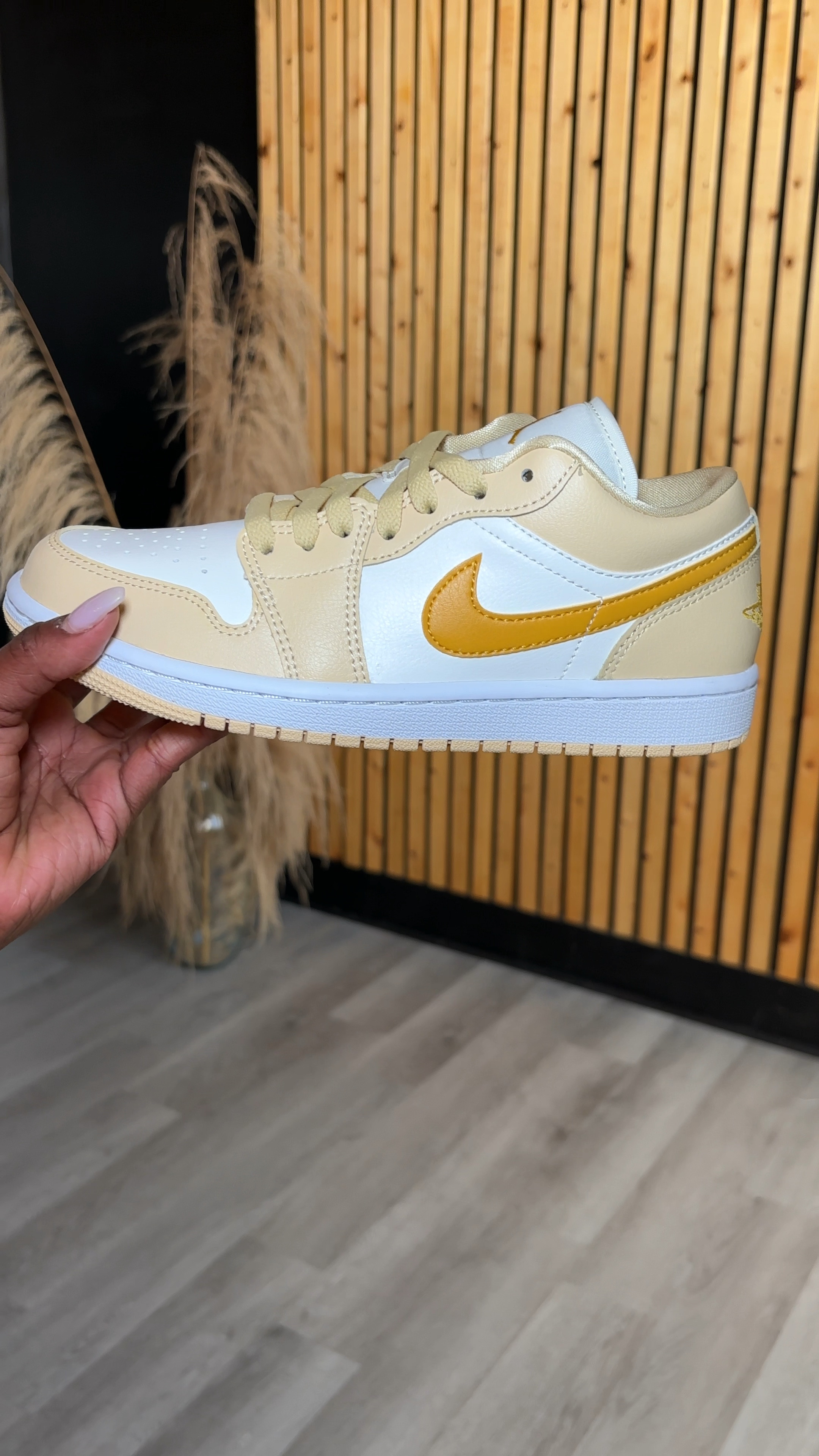 Cute and comfy sneakers. Love the neutral tones pairs well with most casual fits. Great for spring outfits too! 

Unisex. 

#LTKshoecrush #LTKGiftGuide #LTKstyletip