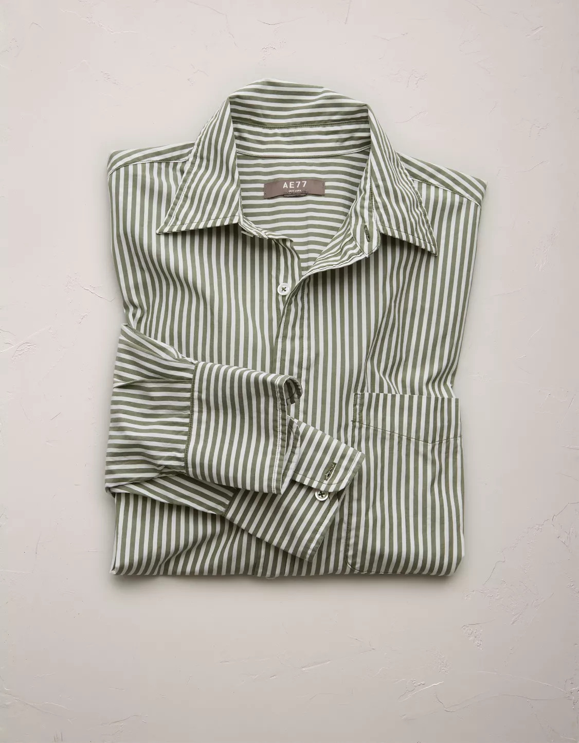 AE77 Premium Oversized Poplin Boyfriend Shirt | American Eagle Outfitters (US & CA)