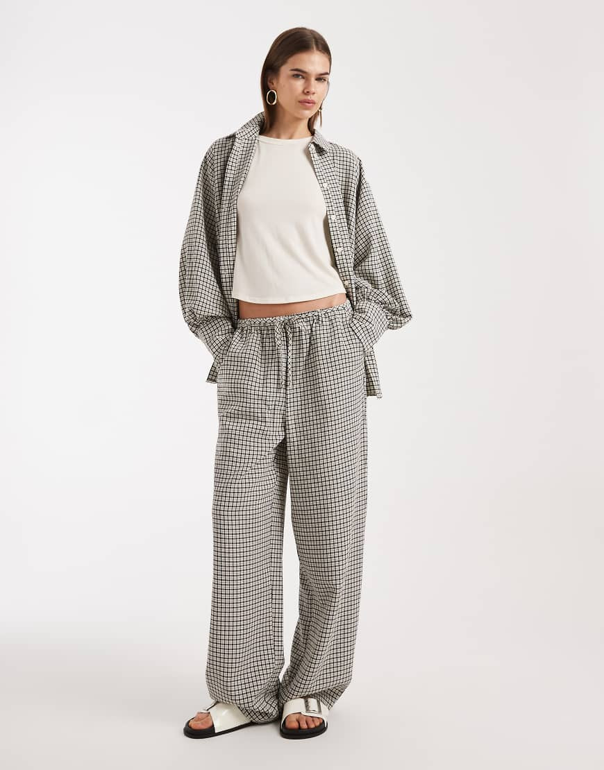 ASOS DESIGN pull on trousers in gingham-Multi | ASOS (Global)