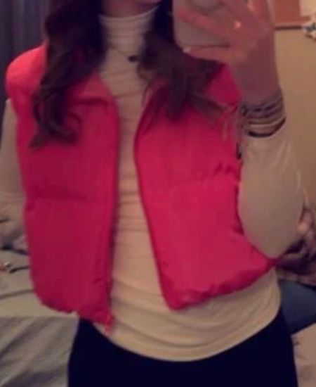 Bright pink puffer vest from SHEIN top cute

#LTKFind #LTKU #LTKSeasonal
