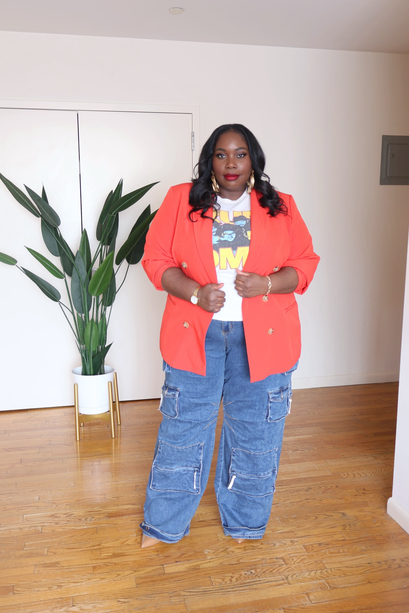 Cargo jeans are still trending and I like to style mine with a bright colored blazer and heels. And then add a graphic tee for a little extra razzle dazzle. 

#LTKstyletip #LTKmidsize #LTKover40