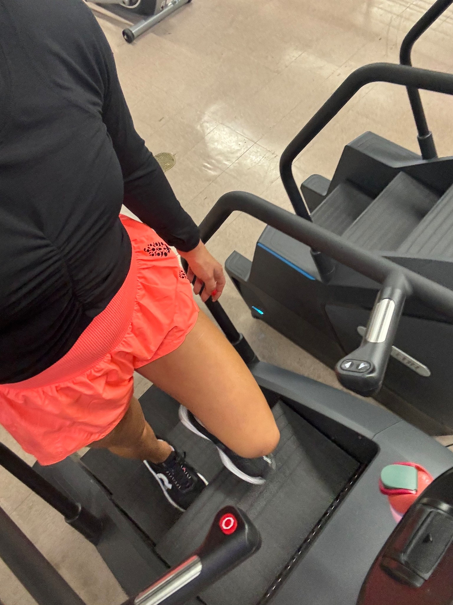 these shorts have received so many compliments. do not miss out this cute and unique print. sooo flattering!! i also sized up in top to a Large to avoid my belly showing!! 

#LTKfitnessgoals #LTKActive #LTKdayinmylife