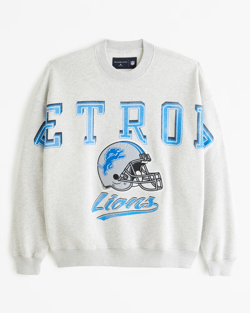 Abercrombie & Fitch Men's Detroit Lions Graphic Crew Sweatshirt in Light Heather Grey - Size L | Abercrombie & Fitch (US)