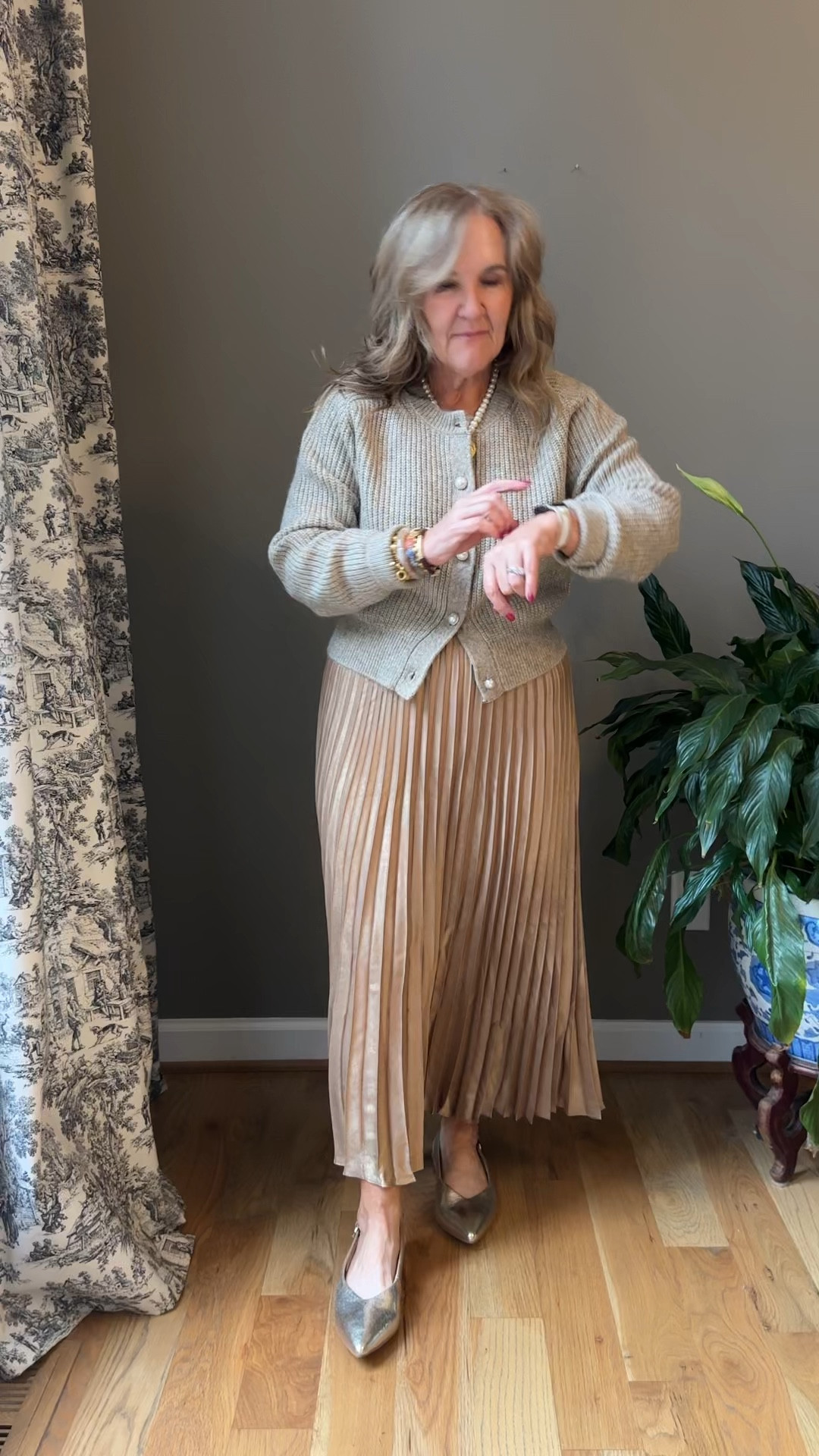 Gold metallic pleated skirt. Styled 3 ways! It’s beautiful. It’s not poofy. It has just the right amount of shimmer. Not too much for the office but enough for holiday, and come on, super classy for Nashville.

I’m wearing a size 10 it is by a beautiful brand out of Paris Sezane and pretty reasonable for the quality 

Blazer size 12 petite 
Vest size 10 
Sling bags, true to size 
Sweater size large 
Denim jacket linking a similar 
Chambray top also linking similar 
My boots I always size up a half size in a pointed  toe. And they are a lovely leather. 
My gold flats slingbacks are comfy, and I will link a couple other gold shoe options as well   

Fall outfit, holiday outfit, gold skirt, Nashville, outfit, denim jacket, pleaded skirt, office outfit, outfit, jean jacket, chambray blouse sezane plaid blazer tan vest 




#LTKSeasonal #LTKOver40 #LTKMidsize