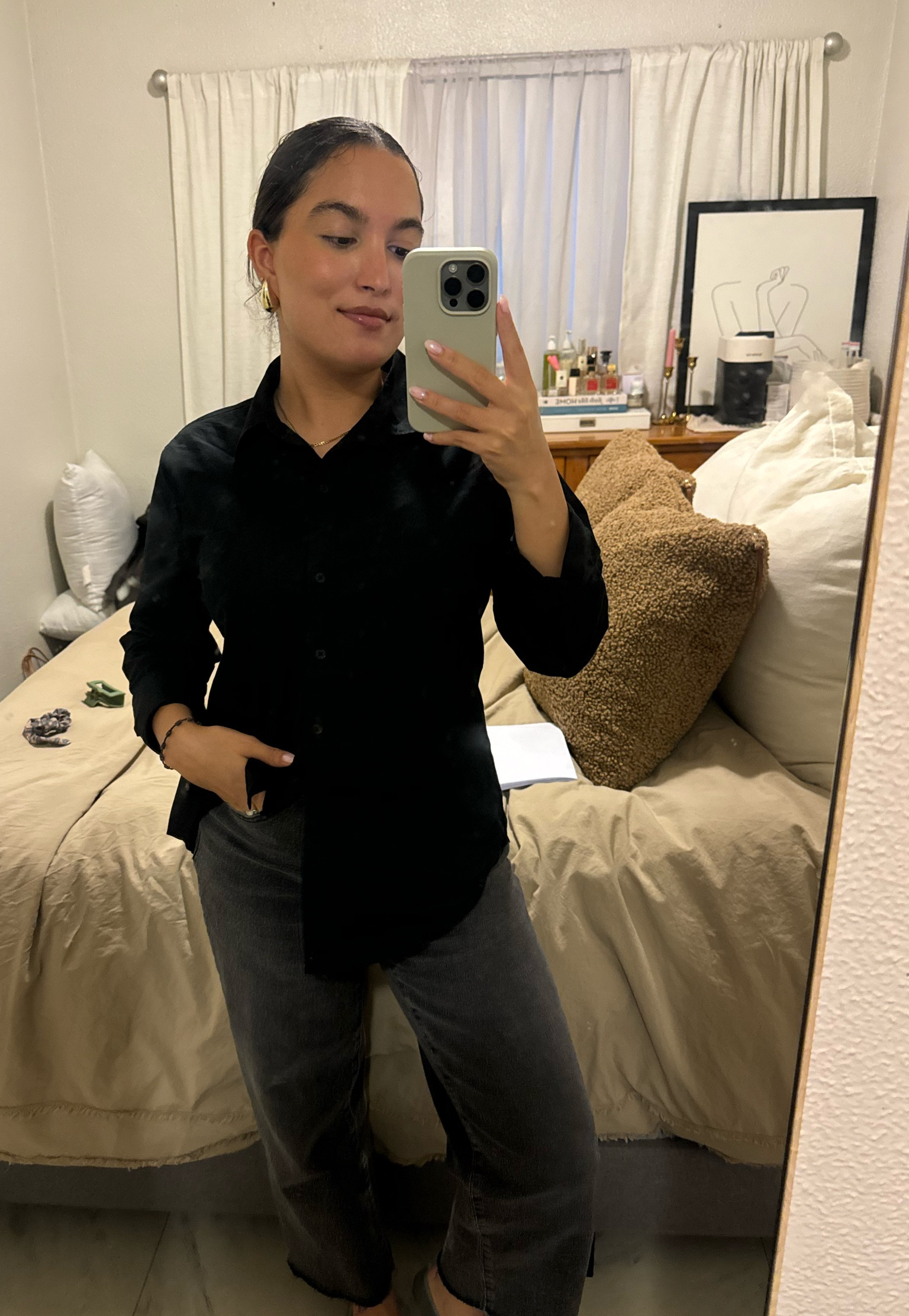 Work outfit of the day 

Button down top- old navy 
Jeans - made well
Sneakers - vajas 

#ltk #oldnavy #oldnavylover #madewelljeans #madewell #workoutfit #ootd #ltkworkwear 
#ltkseasonal 