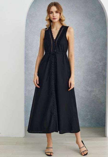 V-Neck Buttoned Sleeveless Dress in Black | Chicwish