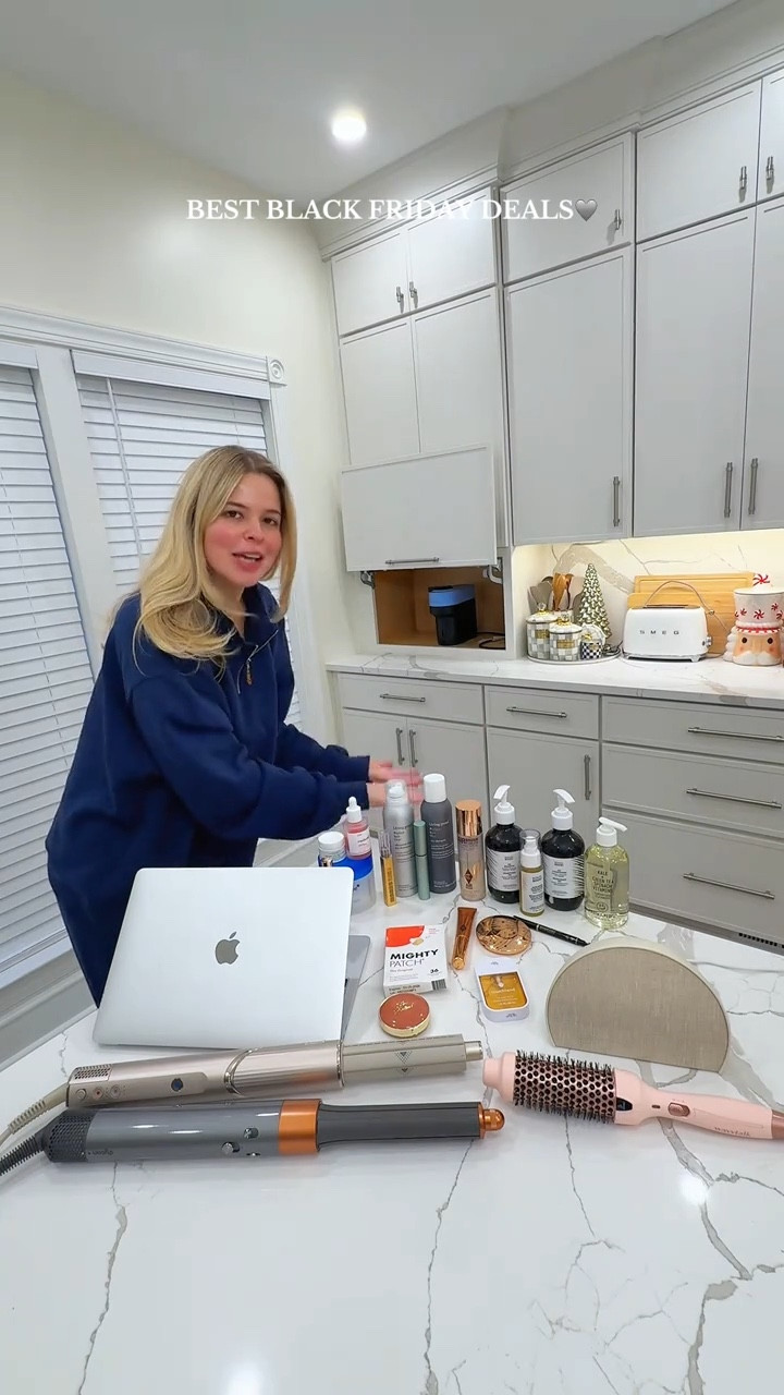 ummm this is WILD😅🤌🏼✨ run to my list before it ends!!! #sale #blackfriday #holidays #blackfridaydeals #blackfridaysale

#LTKCyberWeek #LTKGiftGuide #LTKHoliday