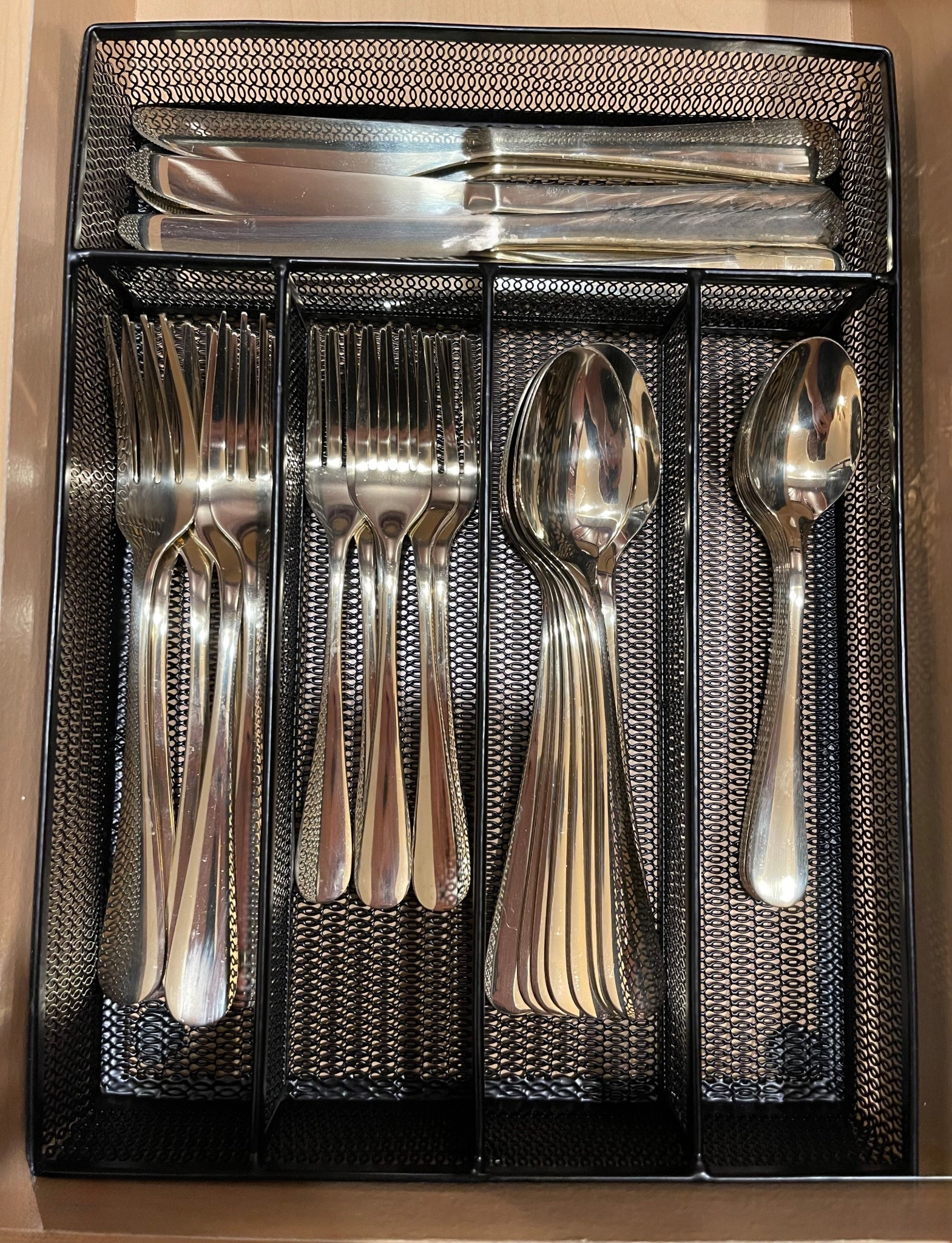 Amazon Prime Day Deal ✨ my champagne silverware set is on sale under $30! I’ve had these for over 3 years and they’ve kept their color - def recommend

#amazon #sale #primeday #primedaydeal #kitchenware #silverware #cutlery #goldsilverware #flatware #champagnesilverware #homefinds

#LTKSaleAlert #LTKFindsUnder50 #LTKHome