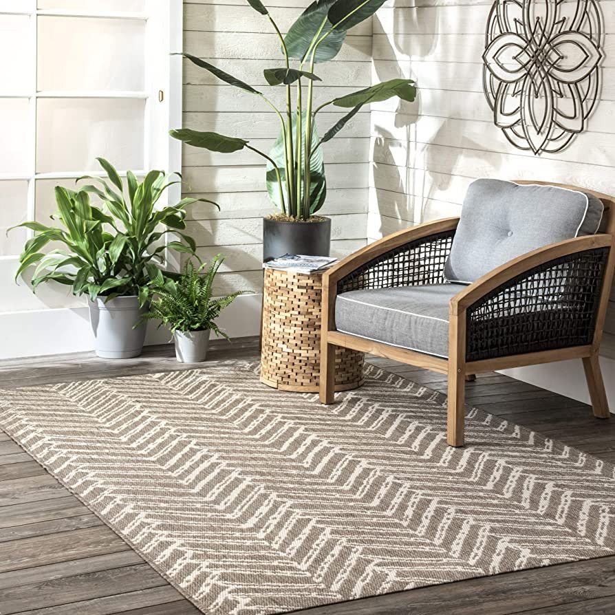 nuLOOM Dawn Herringbone Indoor/Outdoor Area Rug, 5' 3" x 7' 6", Brown | Amazon (US)