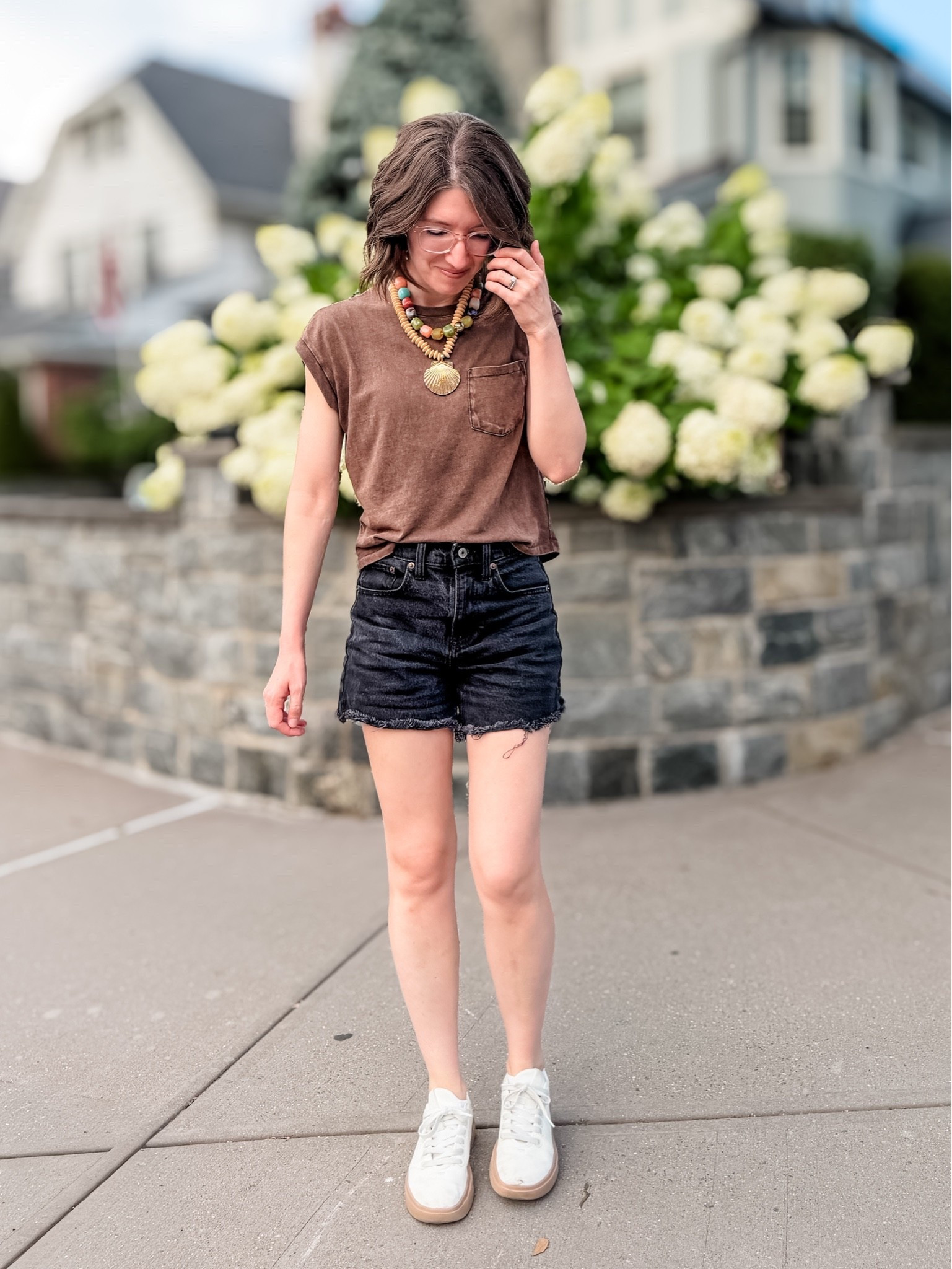 Brown top: TTS. I think this is my favorite purchase of the year! Bought it in black too, I’m OBSESSED
shorts: I sized up 1
Sneakers: TTS