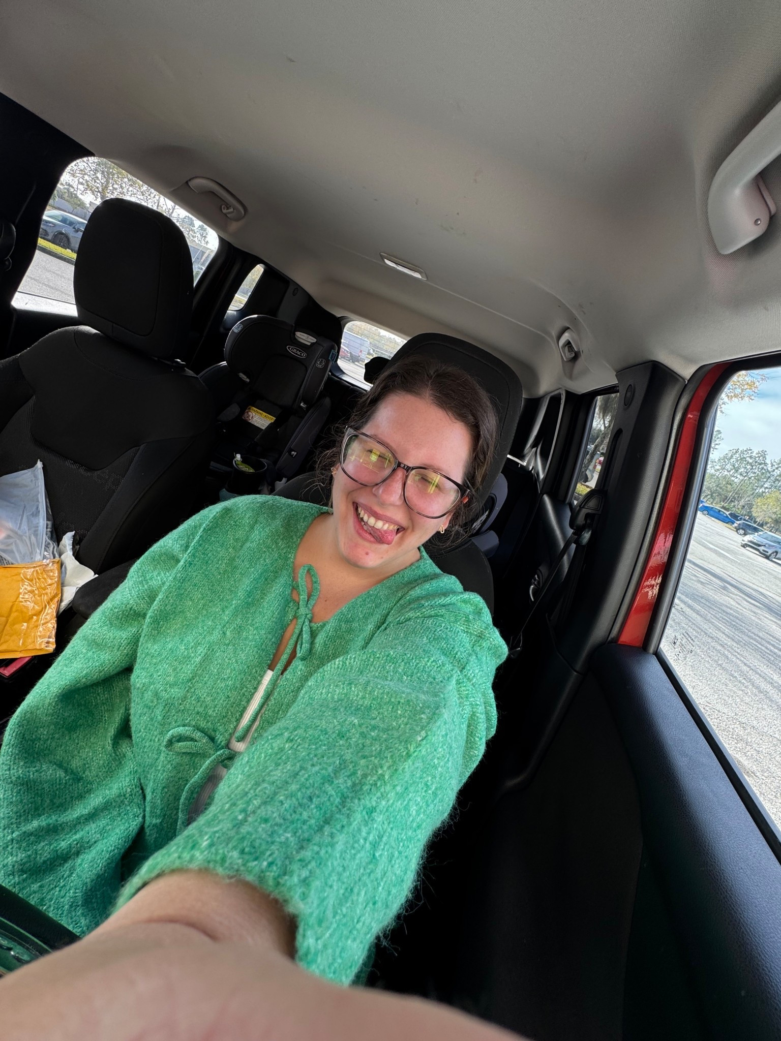 CATCH ME IN THIS COLOR ALL CHRISTMAS 💚✨🥹

What do you find yourself wearing more during Christmas? 

Amazon finds, Amazon style, Amazon fashion, mom outfit, mom ootd, mom style, green sweater, bow sweater, Christmas outfit, cozy sweater, casual style



#LTKPetite #LTKootd #LTKFindsUnder50