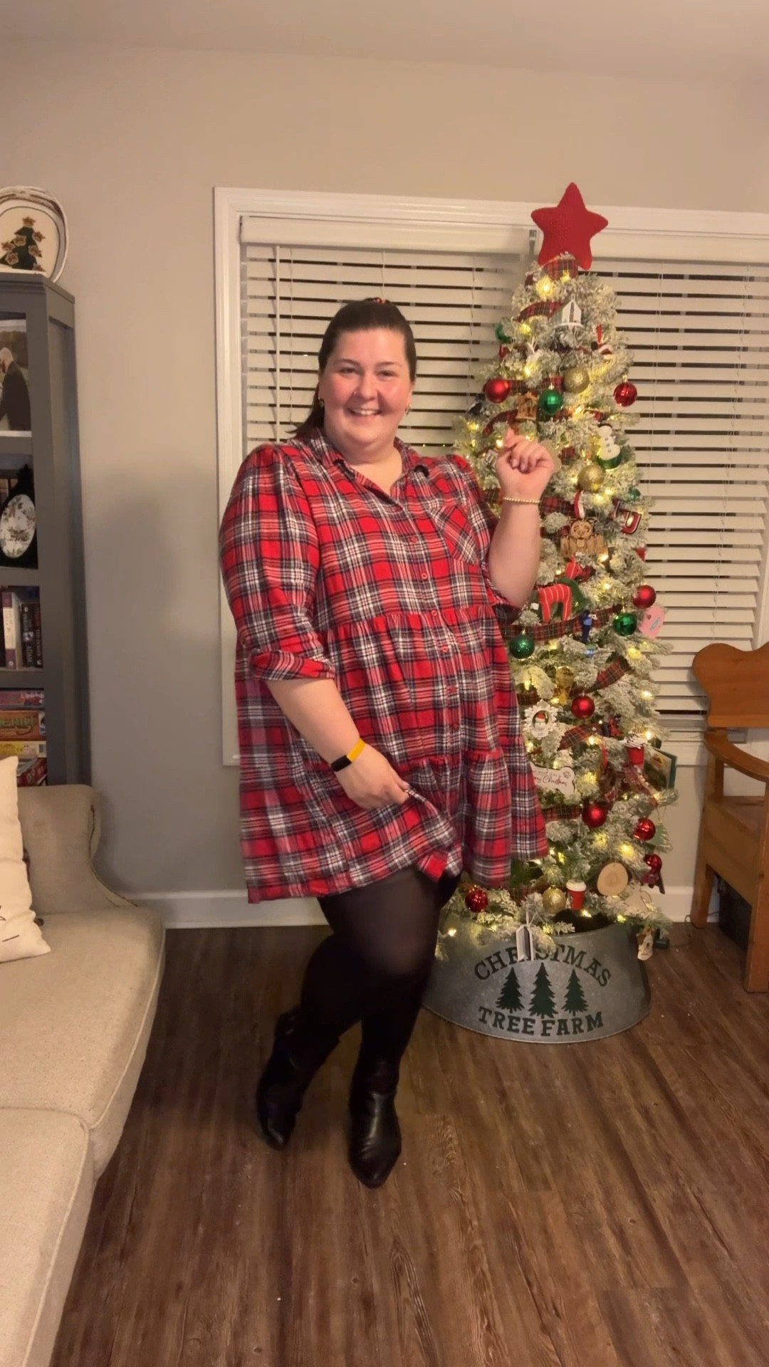 The cutest little dress for the holidays and beyond! Perfect for work or casual! 

#LTKHoliday #LTKPlusSize #LTKootd