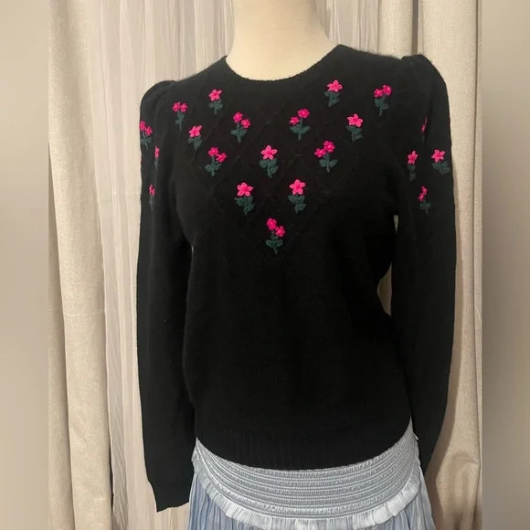 Aqua Cashmere black sweater with beautiful hot pink flowers size XS | Poshmark