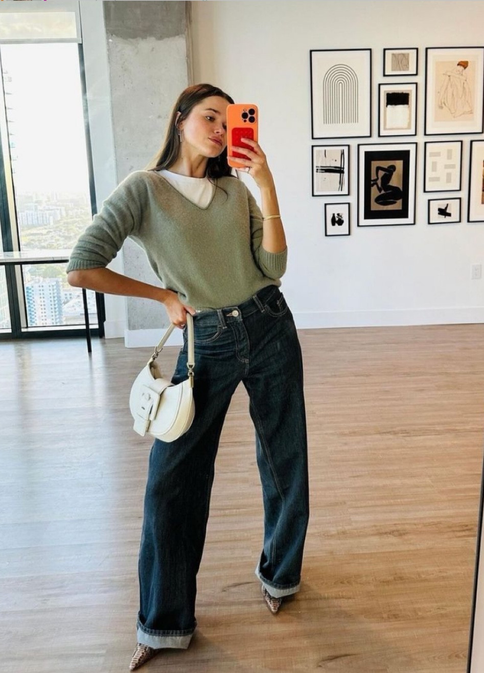 Seeing green🍃 Love this look for a fall transition!

#LTKStyleTip #LTKSeasonal