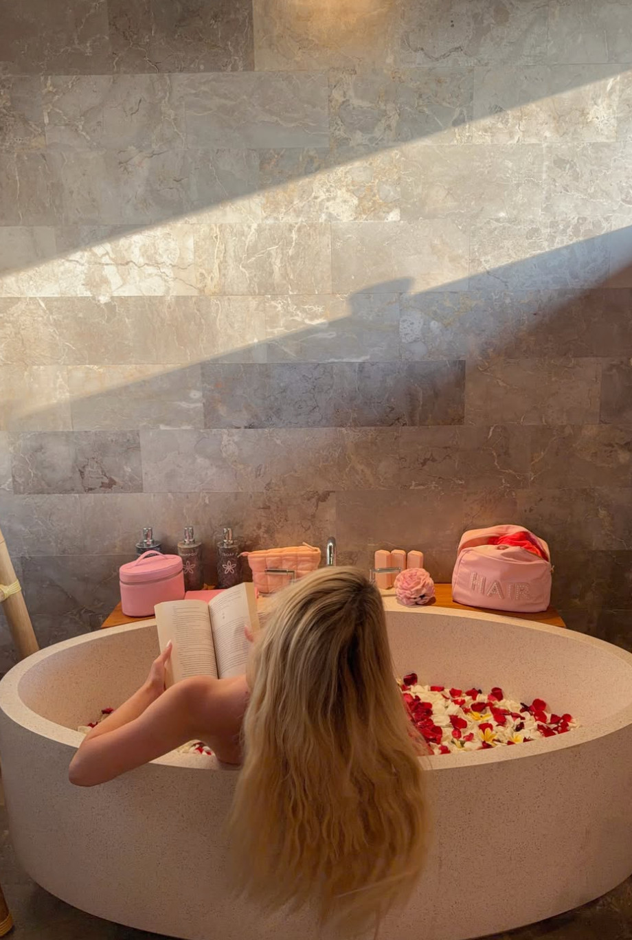 bath in Bali 🌸🐒🌴🌄 

 #LTKgrwm #LTKmorningroutine #LTKselfcare