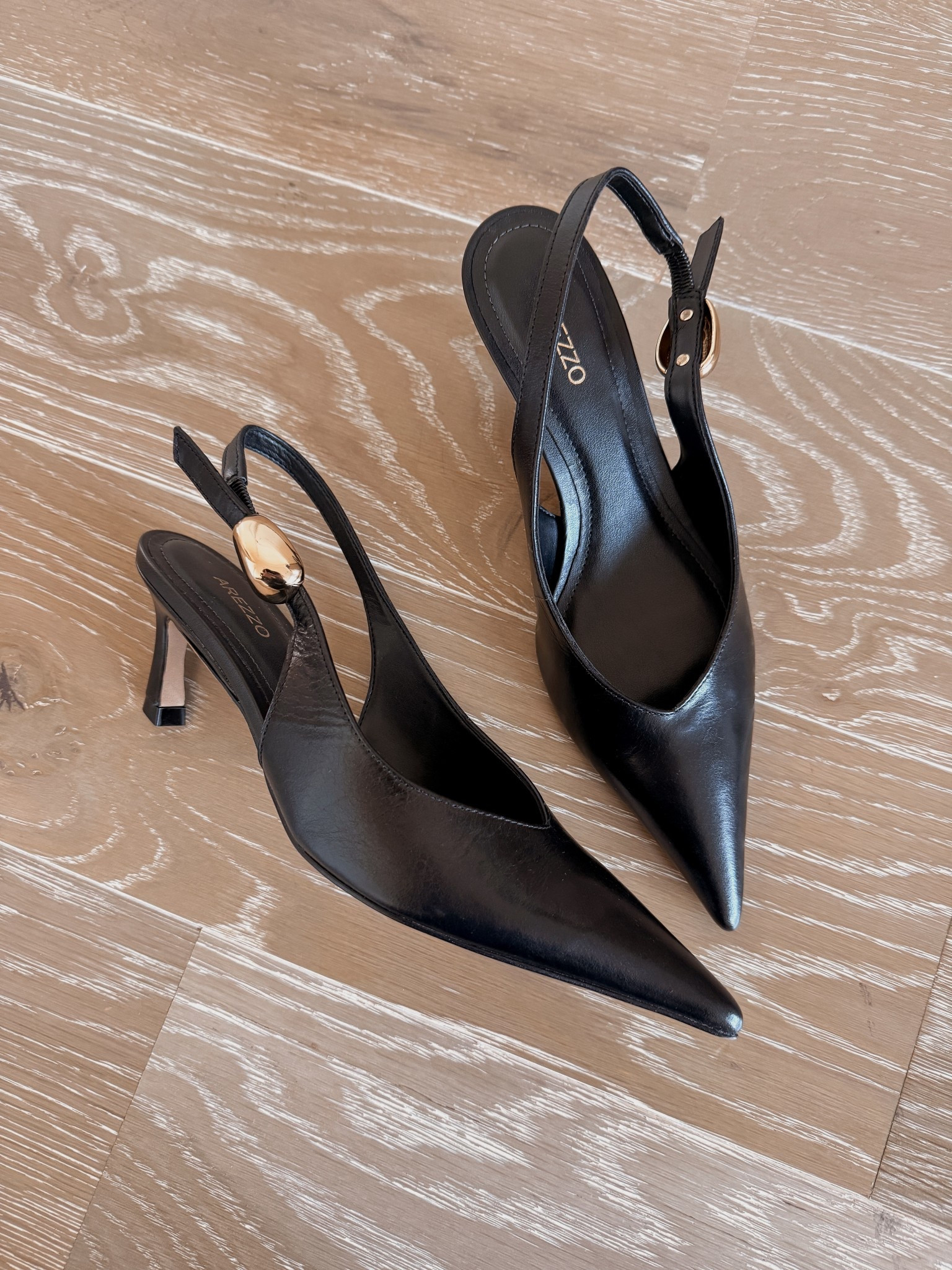 I just bought these at a boutique here and found them online 50% off!! True to size and very comfortable and flattering 😍

#LTKPetite #LTKOver40 #LTKSaleAlert