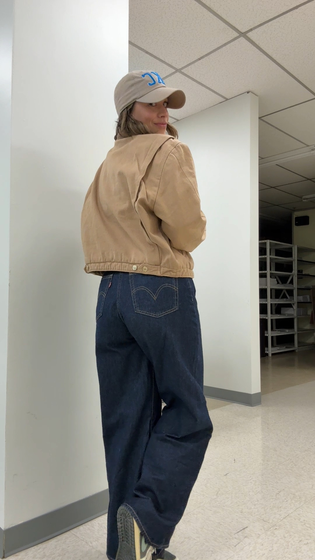 My current favorite outfit combo, a pair of Levi’s and a barn jacket. This one is on sale from Abercrombie, super thick lining makes it perfect for winter  

#LTKFindsUnder100 #LTKootd #LTKCyberWeek