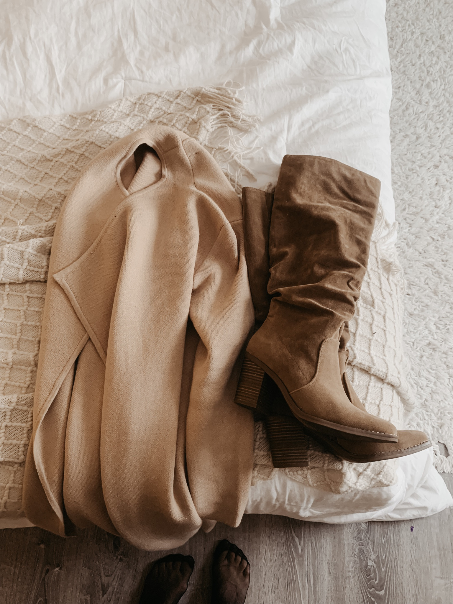 Fall Outfits 🍂 
A couple of basic pieces that match just about everything 
Boots 
Thanksgiving Outfit 


#LTKHoliday #LTKworkwear #LTKSeasonal