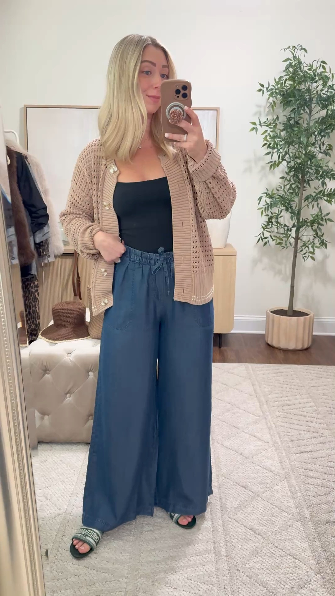 Causal OOTD 💙 Pants are available in the light wash and medium wash and they’re 30% OFF (code: FAMLOVE) —size medium / size small tank + cardigan 

Spring outfits, palazzo pants, cardigans, splendid, Varley 

#LTKdayinmylife #LTKPetite #LTKootd