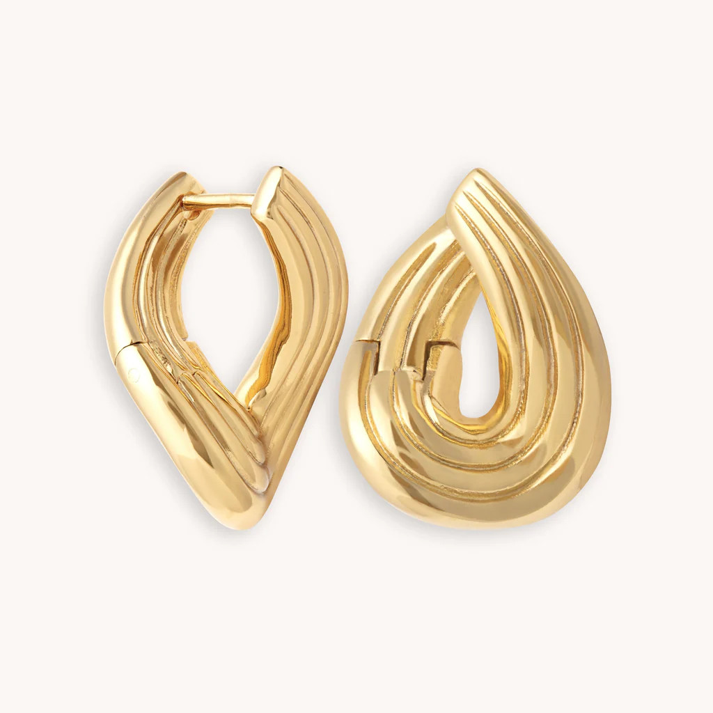 Molten Wave Medium Hoops in Gold | Astrid and Miyu