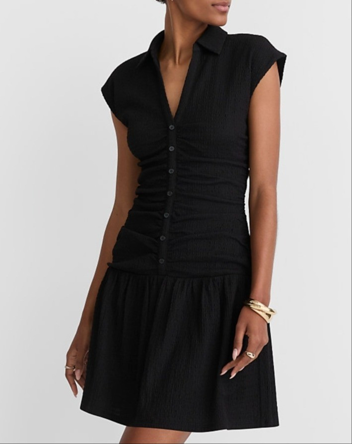 Petite ruched black summer mini dress for short women.Hey I am 4'11/150cm petite fashion expert and I share style tips and fashion for short women.

#LTKPetite #LTKMidsize