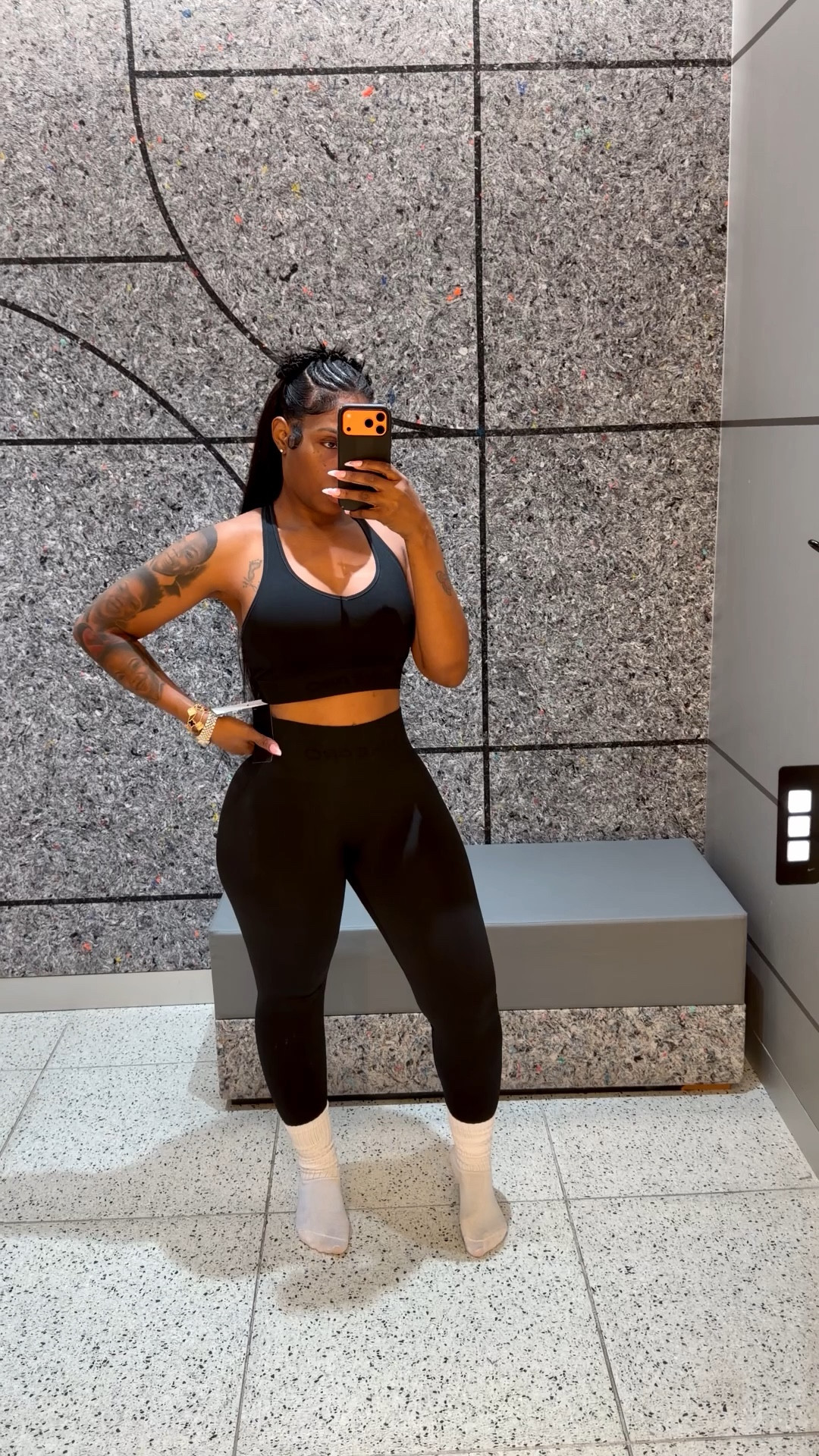 @Nike US 


🚨Sizes 
Medium 