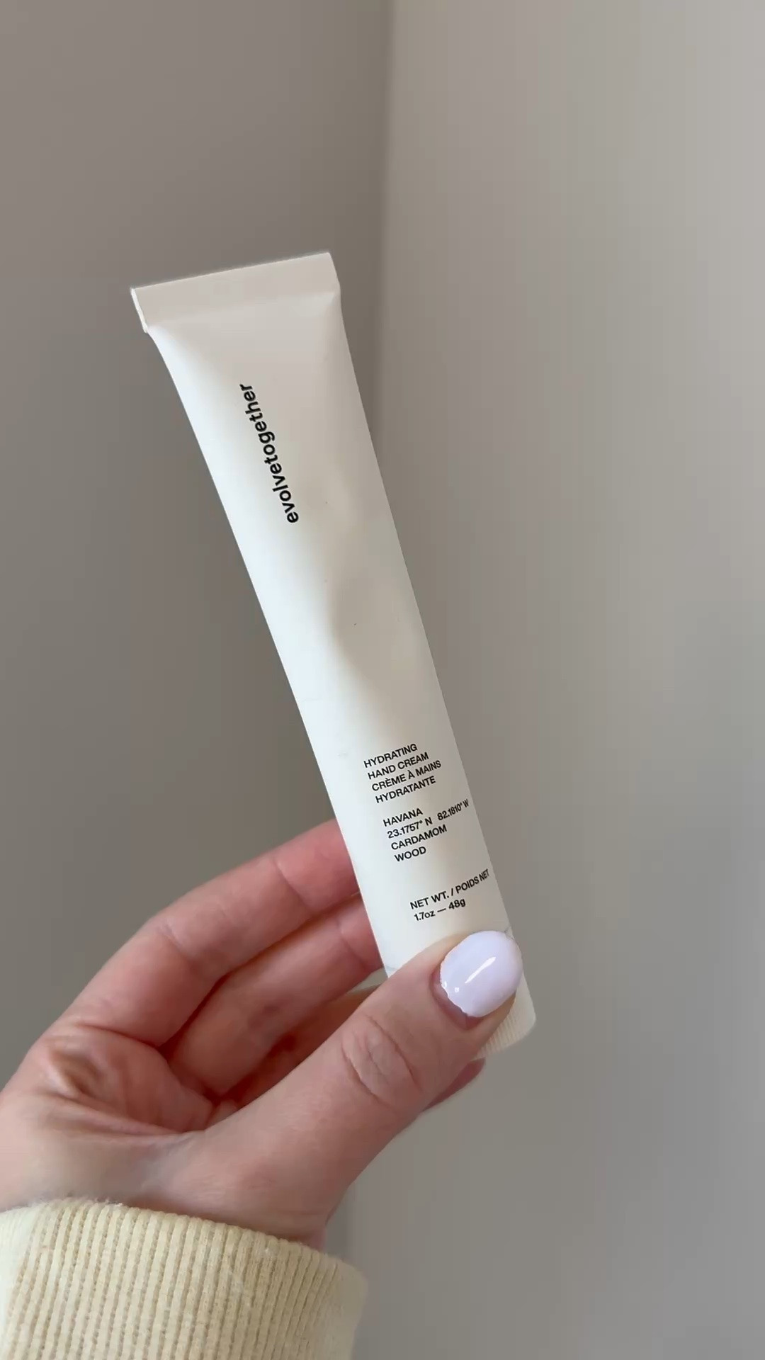 I’m obsessed with this hand cream! It’s moisturizing and smells amazing and feels like a little luxury every time I put it on!

@evolvetogether 

Hand cream, moisturizer, must have, beauty, over 30, #sponsored

#LTKselfcare