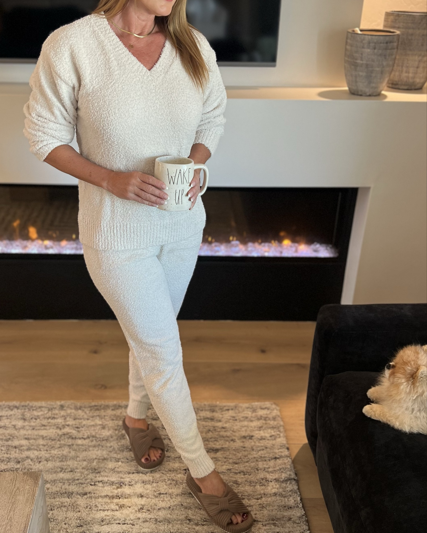 The softest most comfortable lounge set for Fall & Winter 🐻 ☕️ Wearing size Small.

#LTKGiftGuide #LTKFindsUnder50 #LTKSeasonal