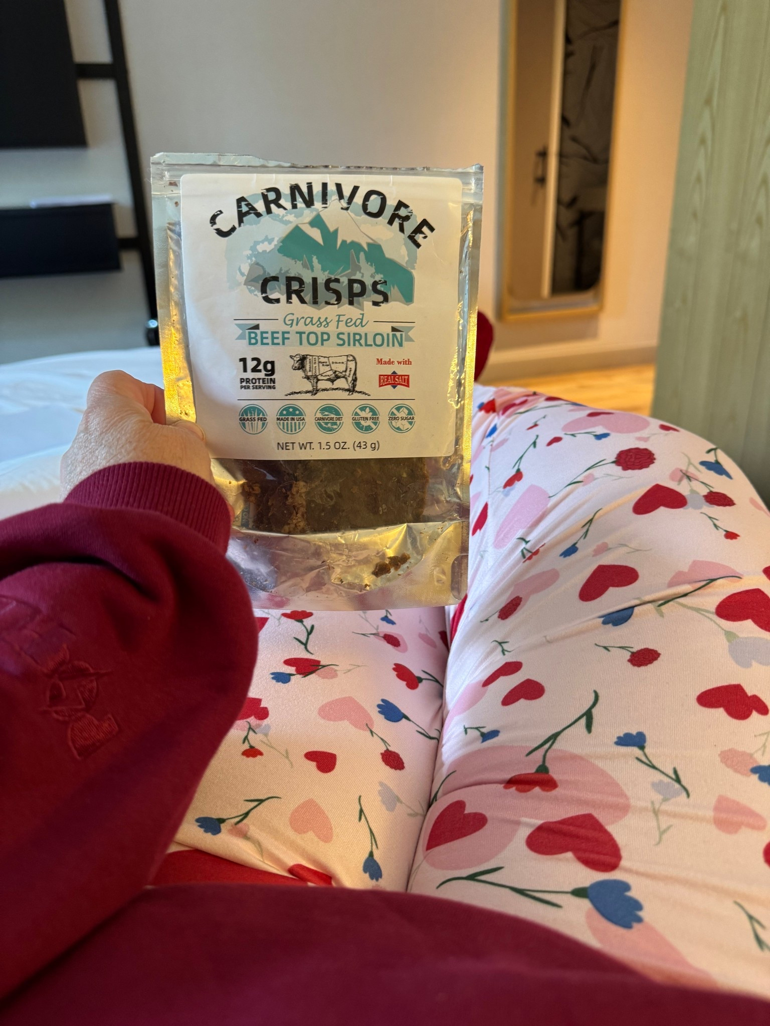 26 Food Allergies!!!

Yep, that’s what I deal with since November 2023. Make traveling and eating out not so simple. 

Today, I am working from my hotel in Connecticut and moving slowly. Trying to keep my legs elevated and focusing on simply protein for lunch. These @carnivorecrisps are such a great, portable tasty way to get in some nutritious protein while you are on the go. Today I chose the Beef Top Sirloin because I have already organized to eat chicken at a restaurant tonight. These are made with Grass Fed Beef Top Sirloin, @RedmondRealSalt and purified water. Talk about clean ingredients👏

Love the crunch, too!

Have you tried these yet? #glp1community #bariatriccommunity
#lipedemacommunity
#ketocommunity
#carnivorecommunity

#LTKSummerEdit #LTKTravel #LTKMidsize