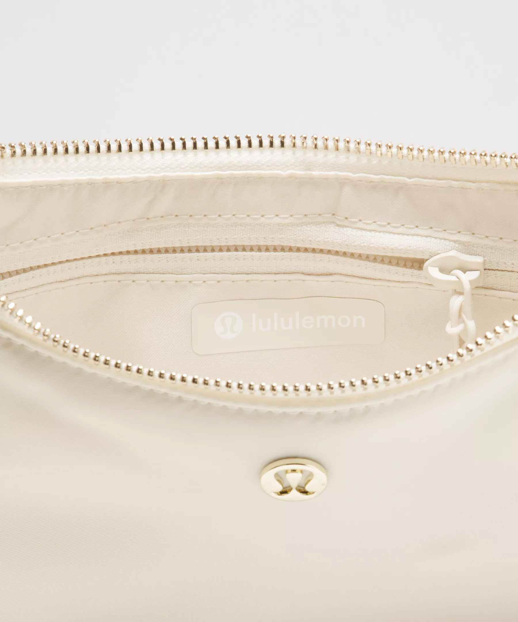 City Essentials Mini Shoulder Bag 1L | Lululemon (US)