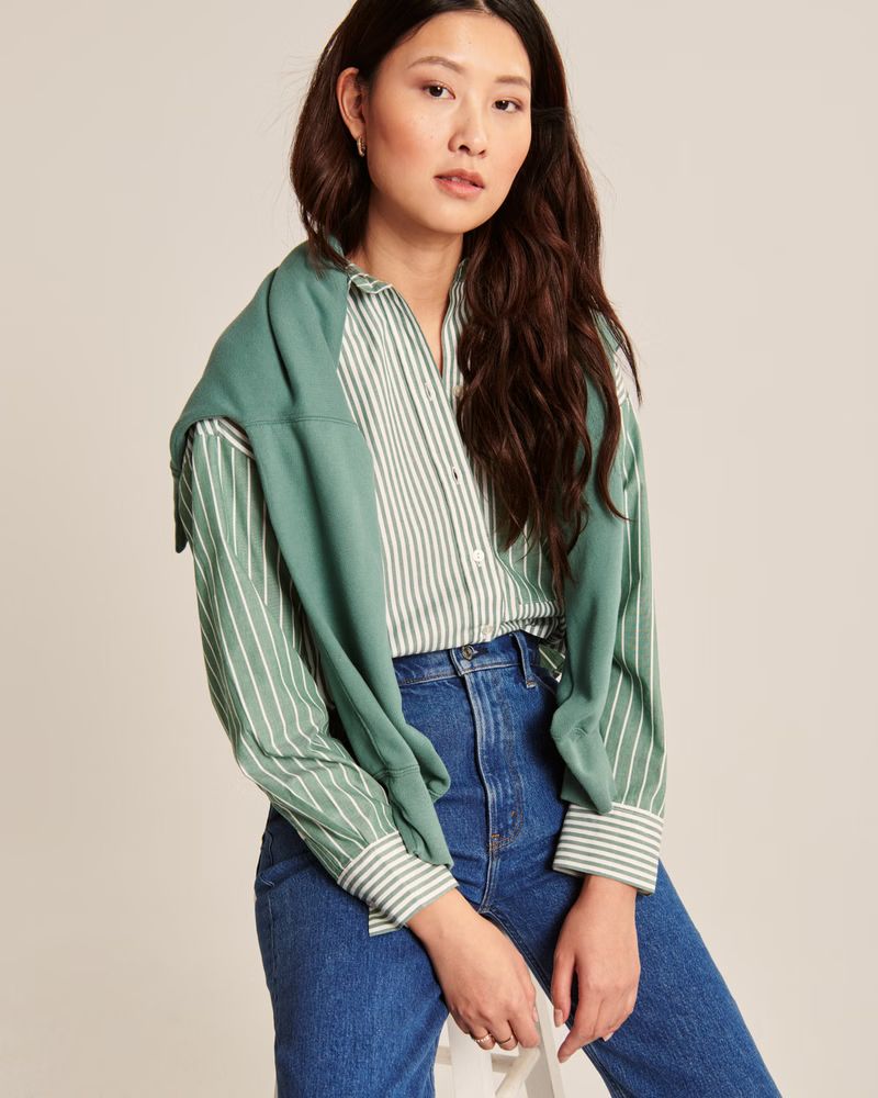 Women's 90s Cropped Boxy Poplin Striped Button-Up Shirt | Women's Tops | Abercrombie.com | Abercrombie & Fitch (US)