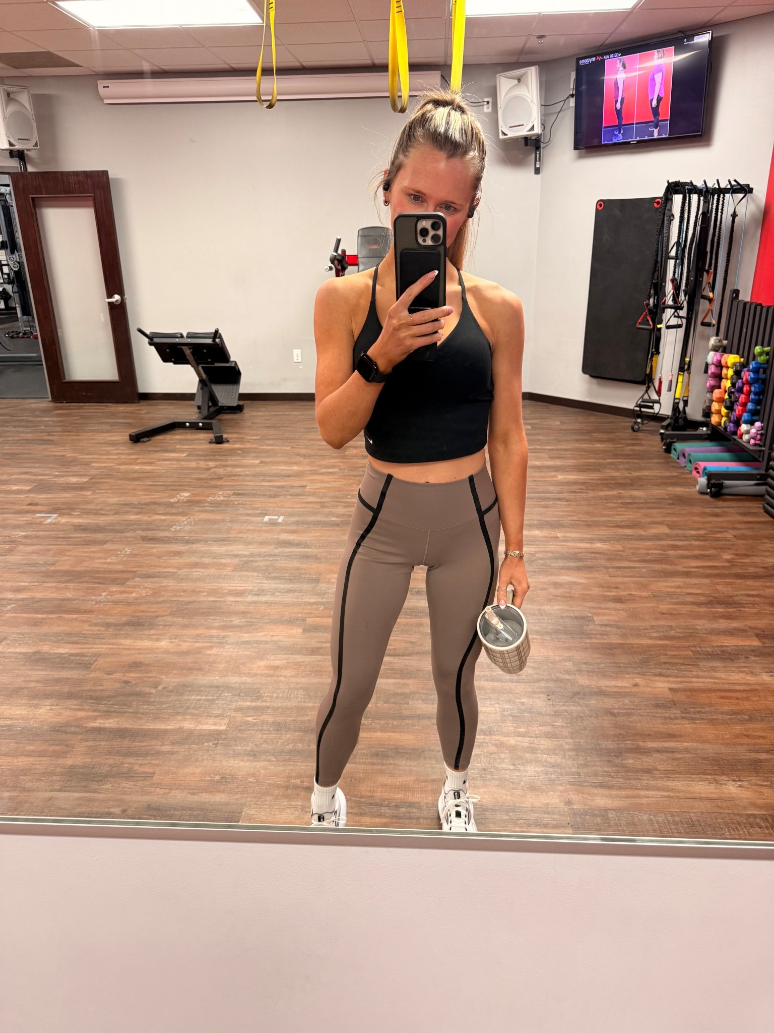 Unfortunately, they don’t have this tan color leggings set online anymore. I found it at the Nike outlet.  

#LTKselfcare #LTKActive #LTKfitnessgoals