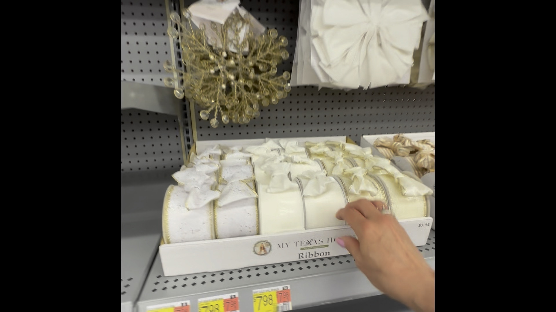 Grab these Holiday must-haves before they’re gone! #Walmart has everything you need for a neutral celebration  

#LTKhome #LTKHoliday #LTKSeasonal