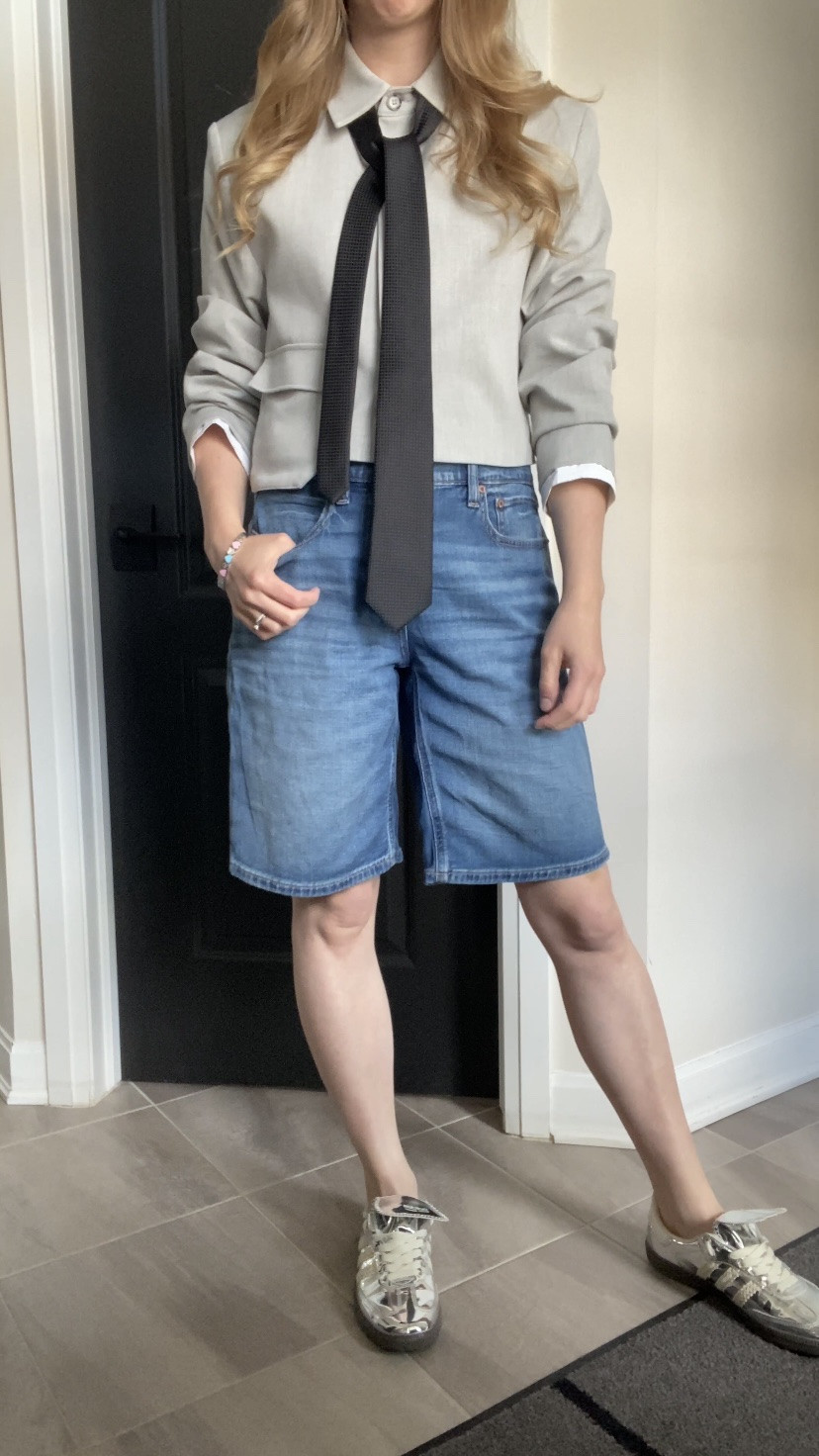 Styling the new #AmericanEagle Dreamy Drape Stretch High-Waisted Jorts! They’re so soft and comfy — pretty sure I’ll be living in these all summer. I recommend sizing up as the waist doesn’t have a lot of stretch (I’m usually a 0-2 in AE jeans and the size 4 fits perfectly).

Shoes are from #dhgate 🤍

#LTKSummerEdit #LTKShoeCrush #LTKFindsUnder100