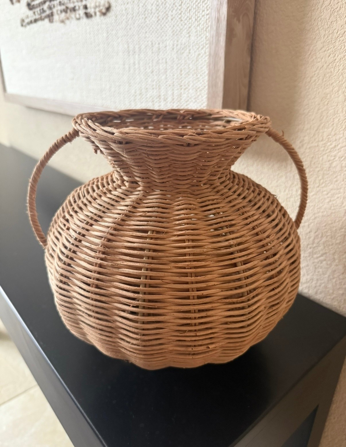 🤎 $20 SOLD OUT VASE IS BACK + SHIPPING NOW

Known as the McGee & Co Antonia look-alike for sooo much less 🙌

such a good neutral piece — looks high-end and works anywhere (console, kitchen, shelves)

I’ll link both so you can compare 🤎

grab it while it’s shipping in either color option — this one always sells out FAST

#LTKHome #LTKdayinmylife