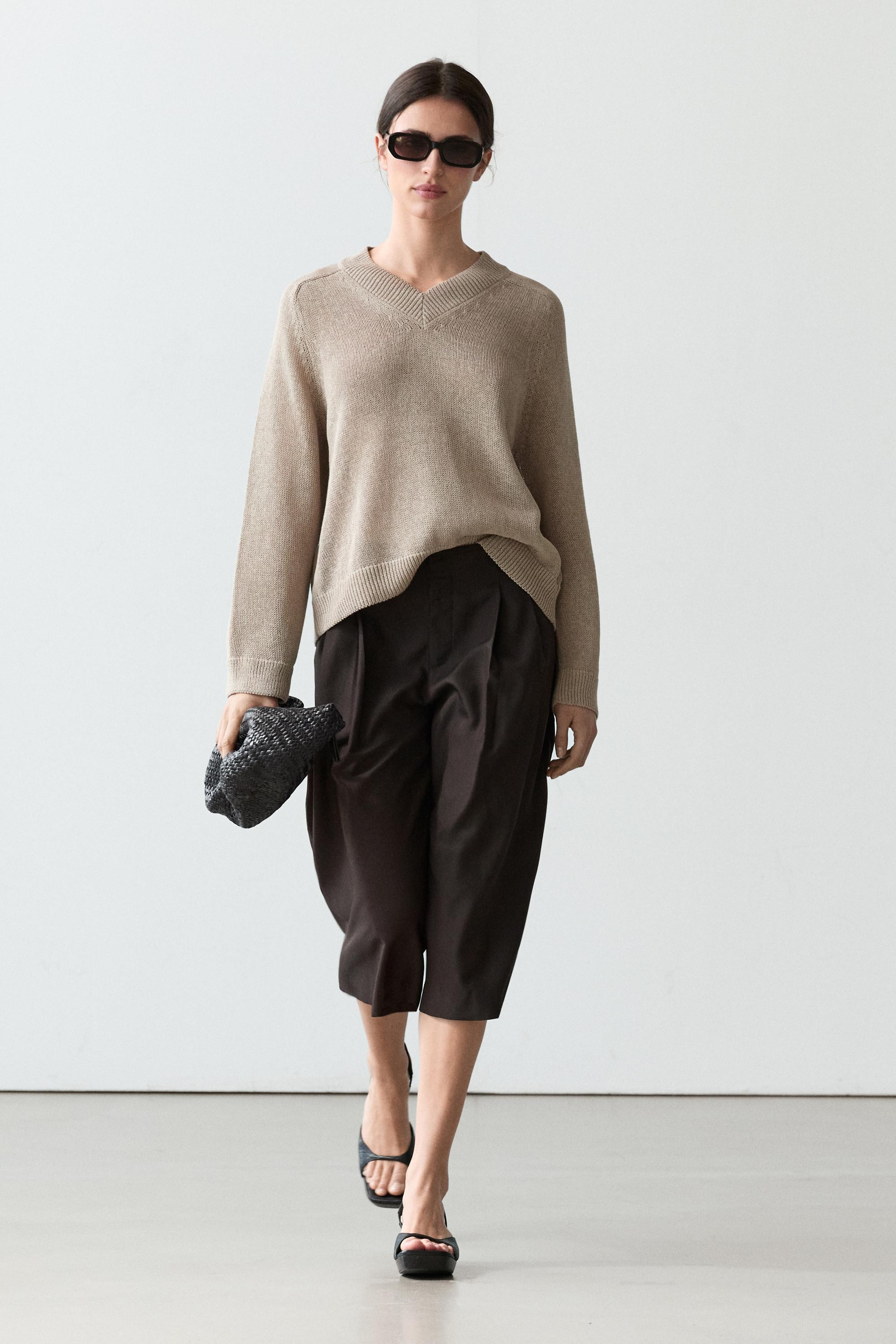 Cotton blend V-neck knit sweater | Massimo Dutti UK