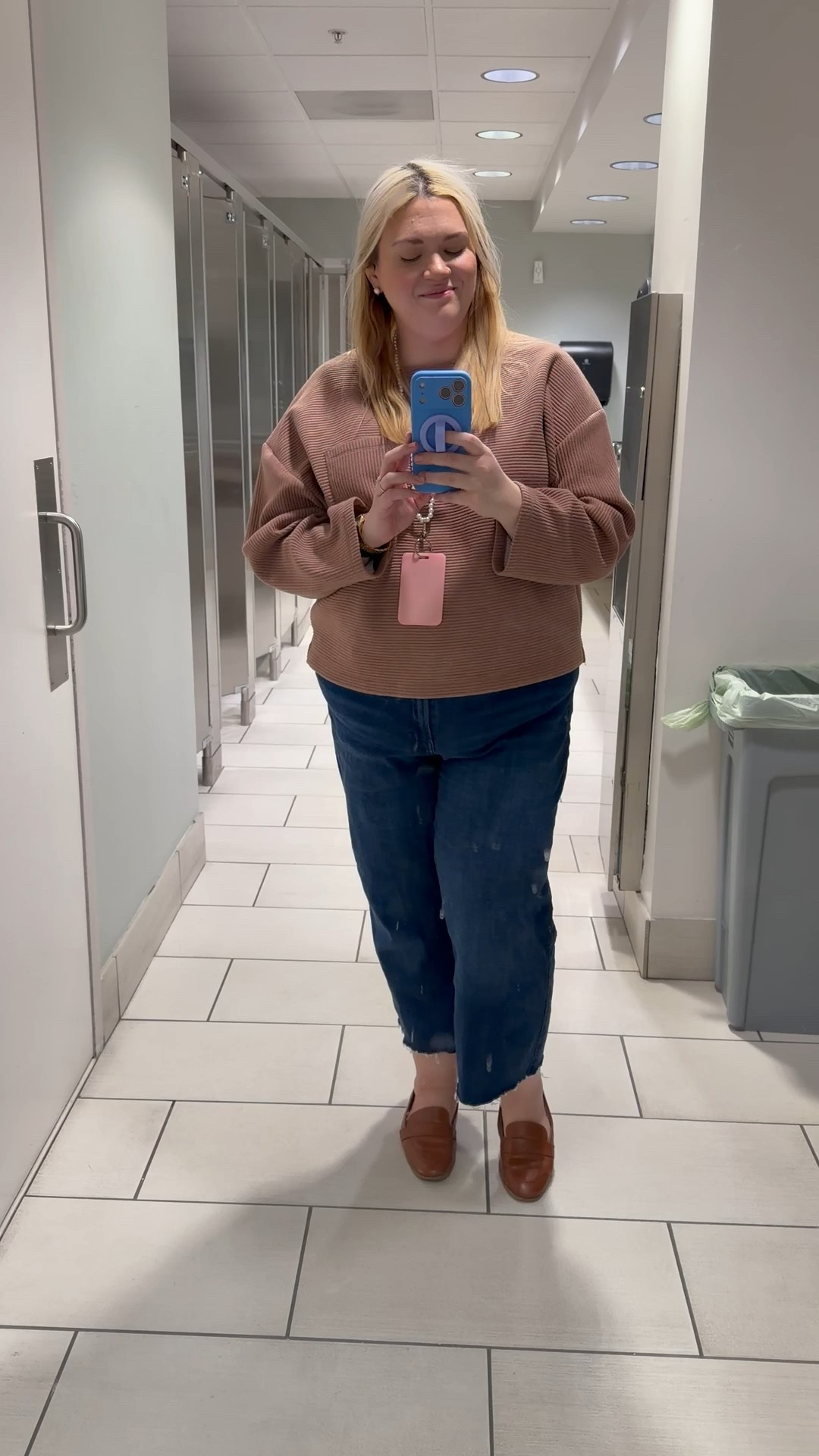 Fun, casual, and easy workday outfit!! 

#LTKHoliday #LTKdayinmylife #LTKootd