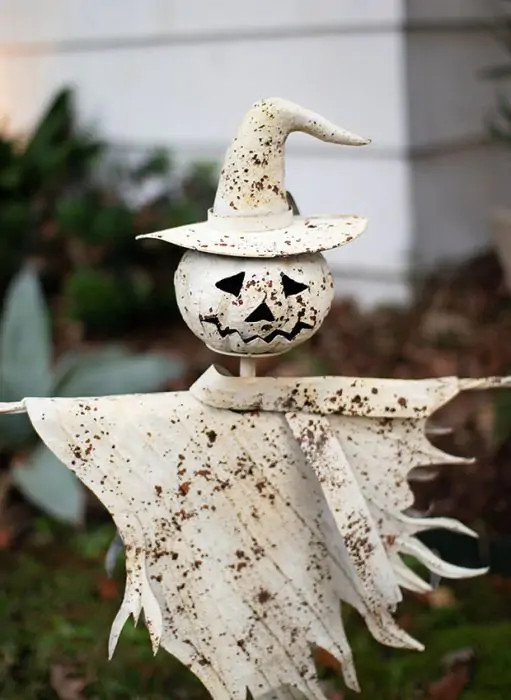 Rustic Metal Scarecrow Yard Stake | Antique Farm House
