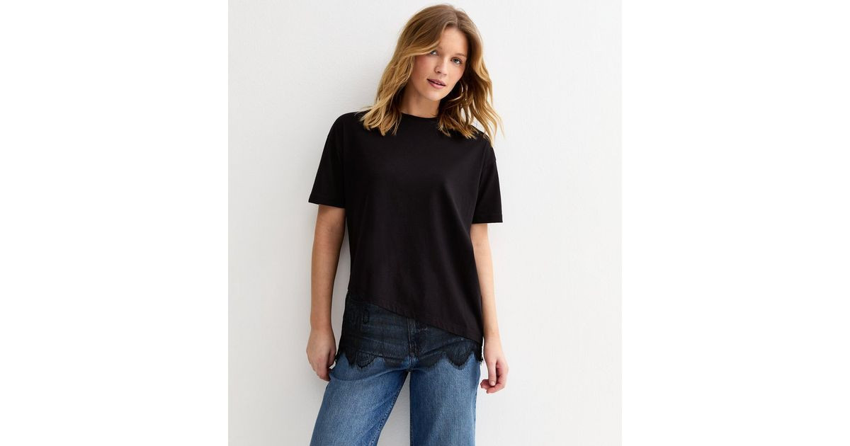 Black Cotton Scalloped Lace T-Shirt | New Look | New Look (UK)