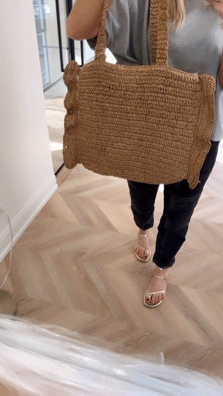 The cutest natural tote for $25!
Love the ruffle edges! Has interior pockets and will pack so nicely! Must have! 

Vacation tote. Beach tote. Spring bag. 


#LTKfindsunder50 #LTKSeasonal #LTKstyletip