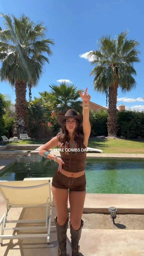 Luke Combs Day!  

 

#LTKFestival #LTKStyleTip #LTKWatchNow