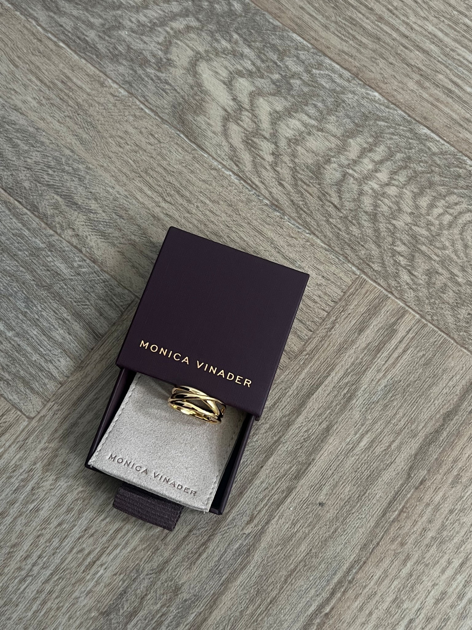 Just a little reminder that Monica Vinader offers a complimentary 5-year warranty on all their pieces. I've had my Nura Crossover ring for a few years, and it started to tarnish a little, but the team re-plated it for me, and I just got it back today! The whole process was super quick -just two weeks, and it looks brand new! 

Monica Vinader jewellery 

#LTKgiftguide #LTKuk #LTKstyletip