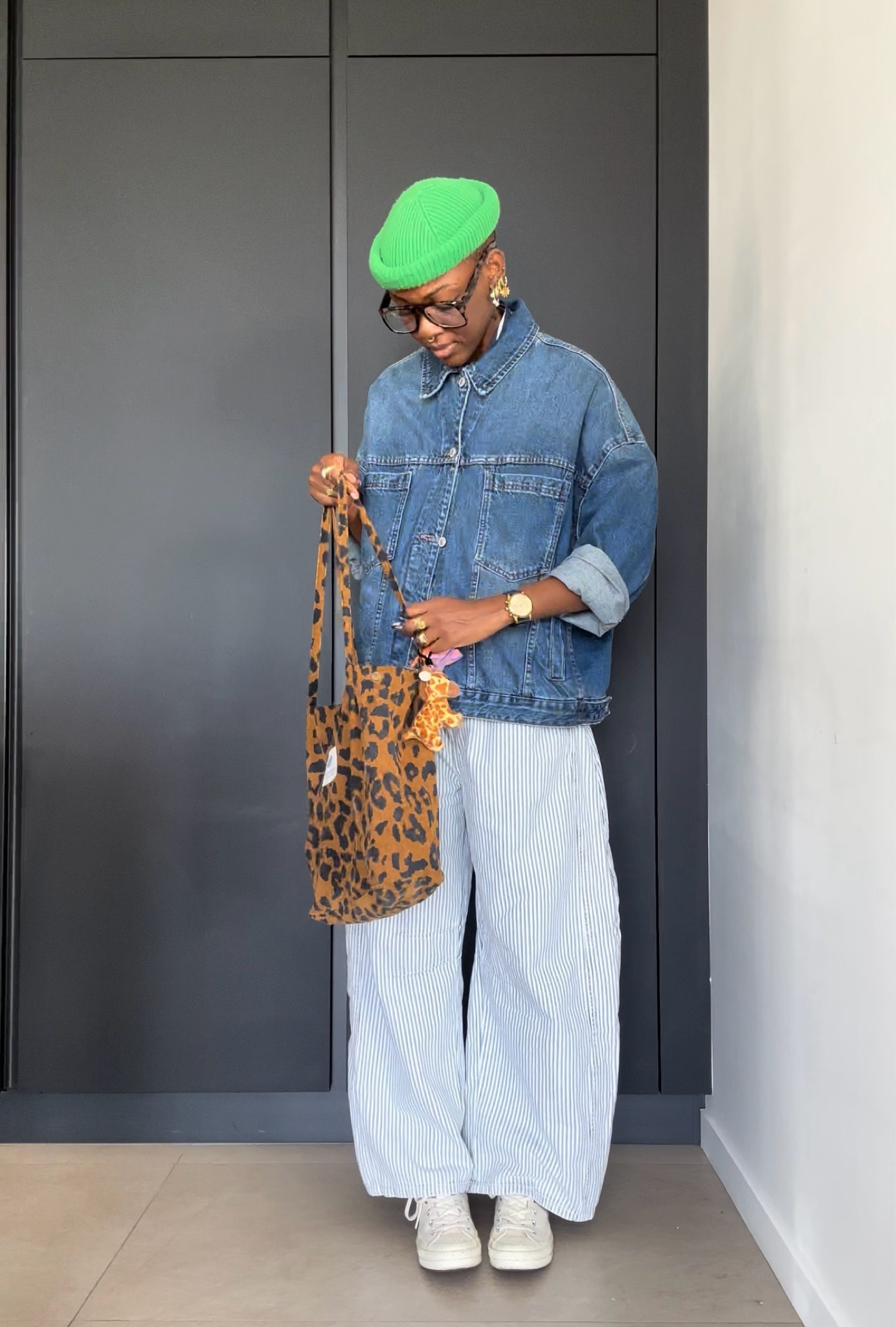 Overalls and a pair of Chucks are always a good idea!

#LTKeurope #LTKautumn #LTKfrance