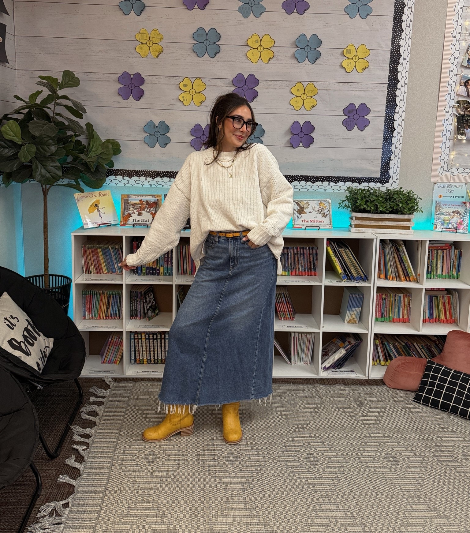 Sweater: medium
Skirt: 6
Shoes: TTS

#LTKFestival #LTKootd #LTKdayinmylife