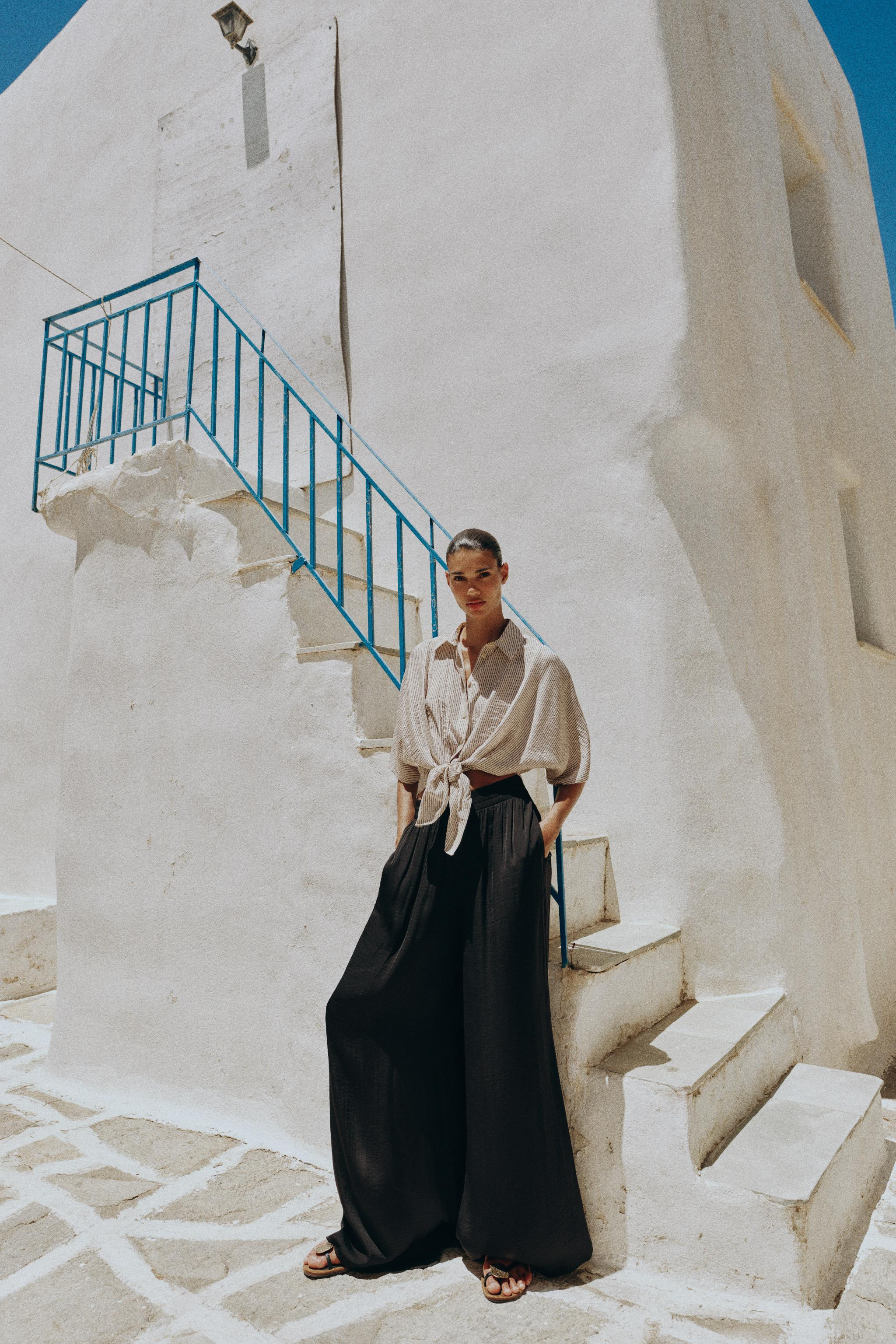 FLOWY WIDE LEG PANTS | Zara US