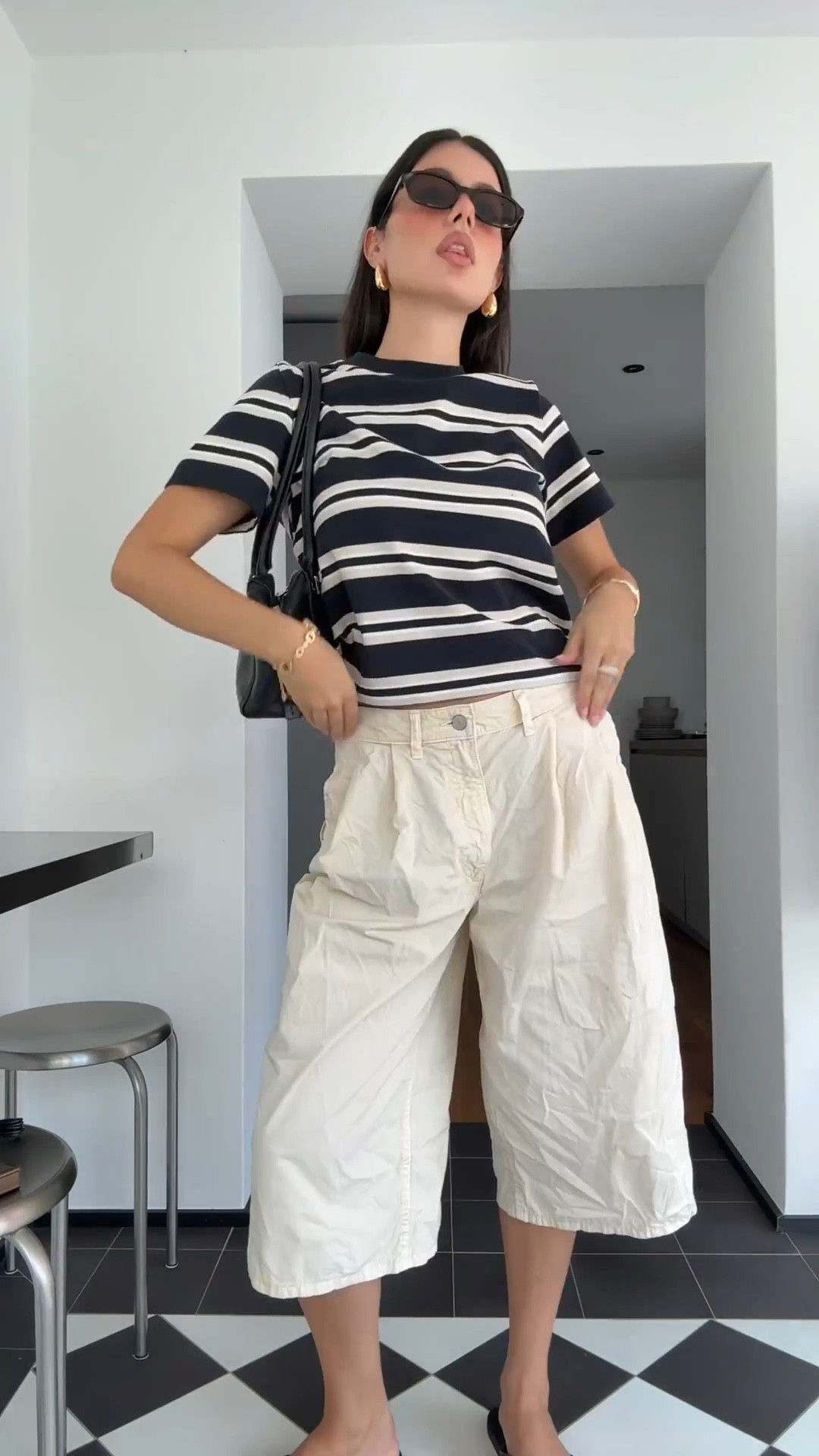 Transitional outfit tomboy femme #ootd #basictee


#LTKstyletip #LTKeurope #LTKmidsize