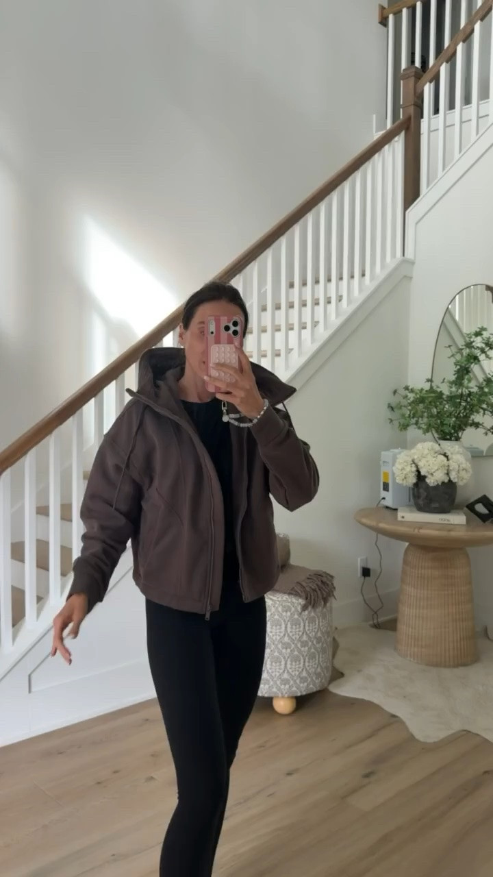 Spanx huge sale, extra 30% off in cart! Sweatshirt orig $110  now $34 I’m in small, leggings orig $98 now $34 I’m in s, tank orig $68 now $13 I’m in xs @Spanx

#LTKSaleAlert #LTKOver40