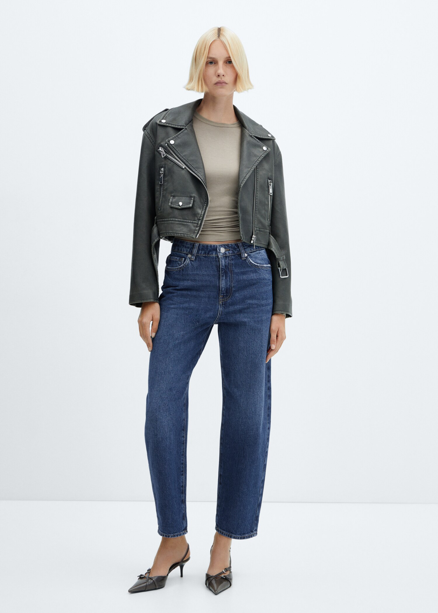 High-waist slouchy jeans - Woman | MNG Australia | Mango (US/MX/AU)