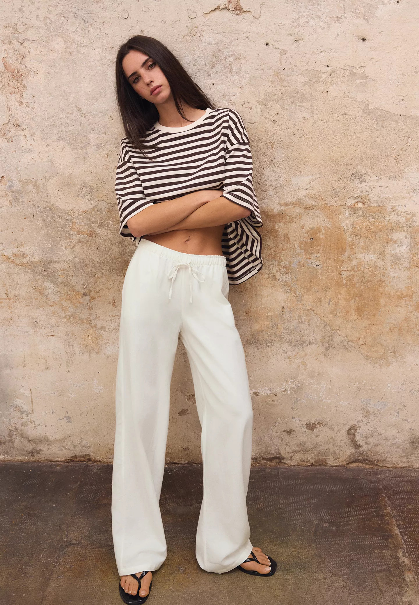 Drawstring linen-effect trousers - Women's Trousers | Stradivarius United Kingdom | Stradivarius (UK)