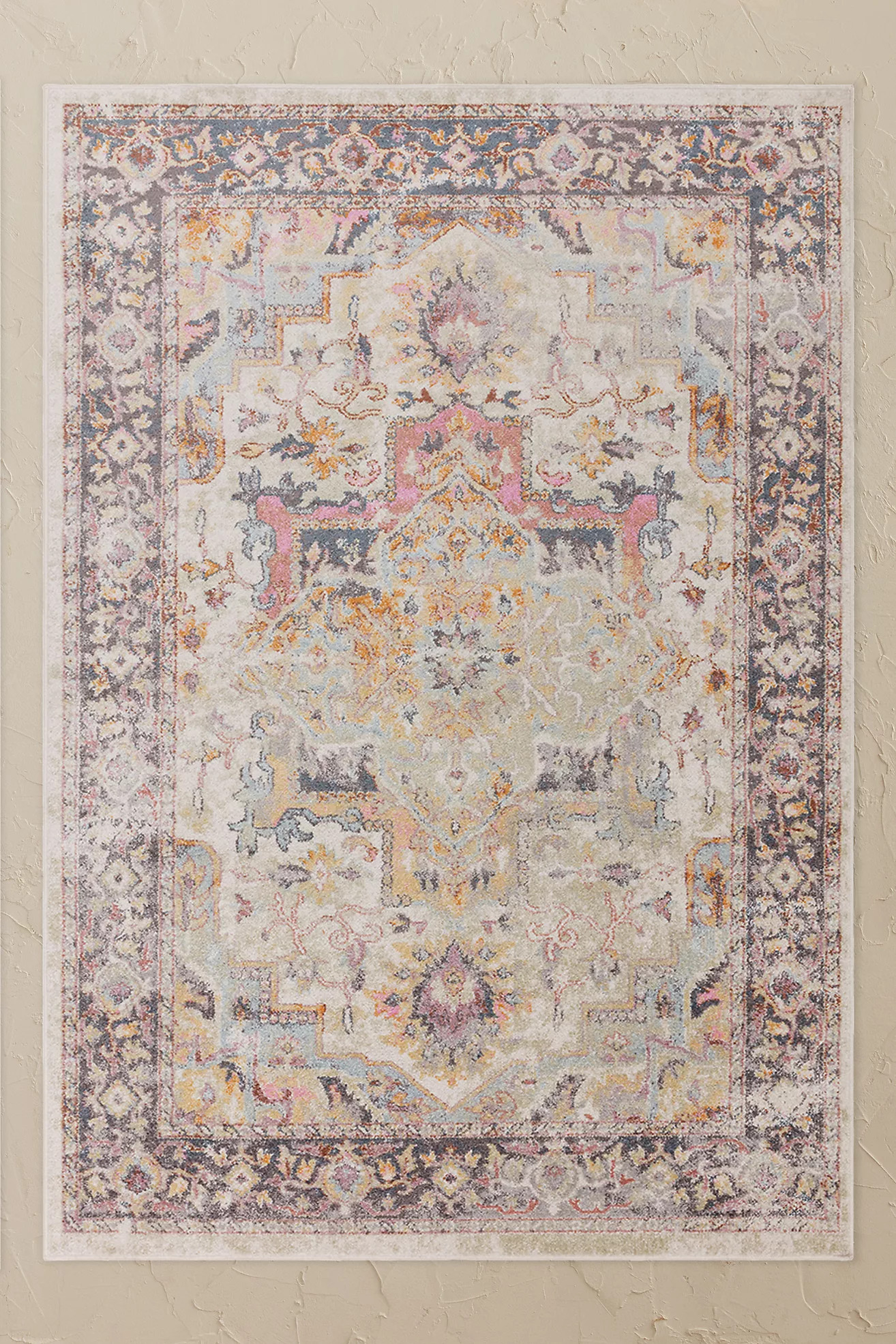 Flores Kira Classic Persian Medallion Rug | Anthropologie (UK)